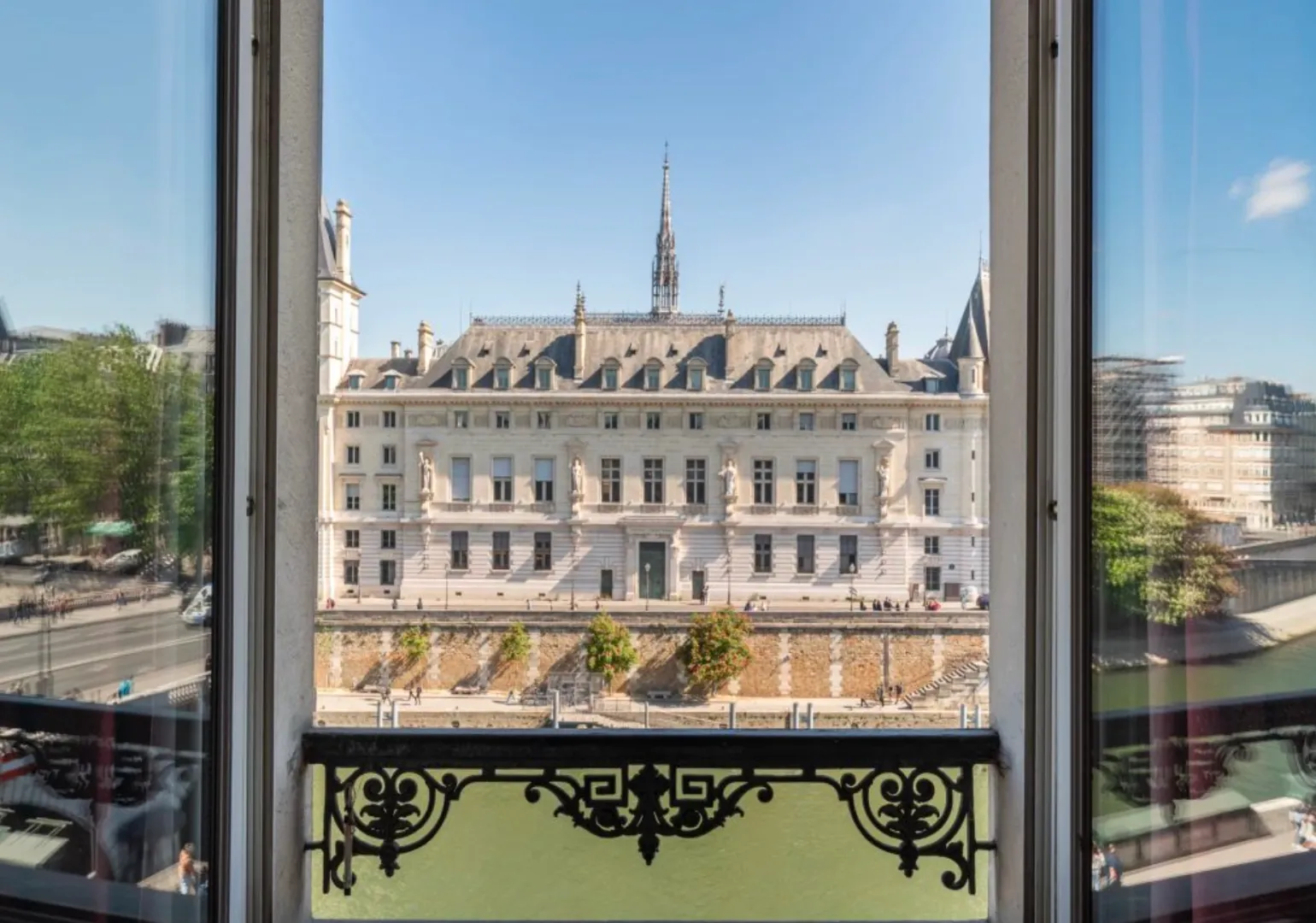 Au 3ème étage appartement de 117m2 sans vis à vis