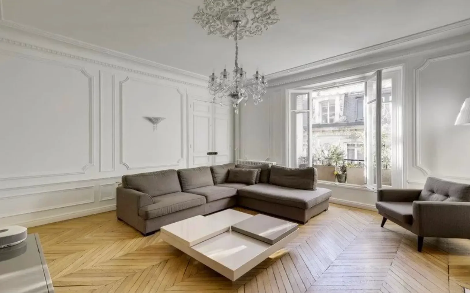 Au 3ème étage appartement de 144m2